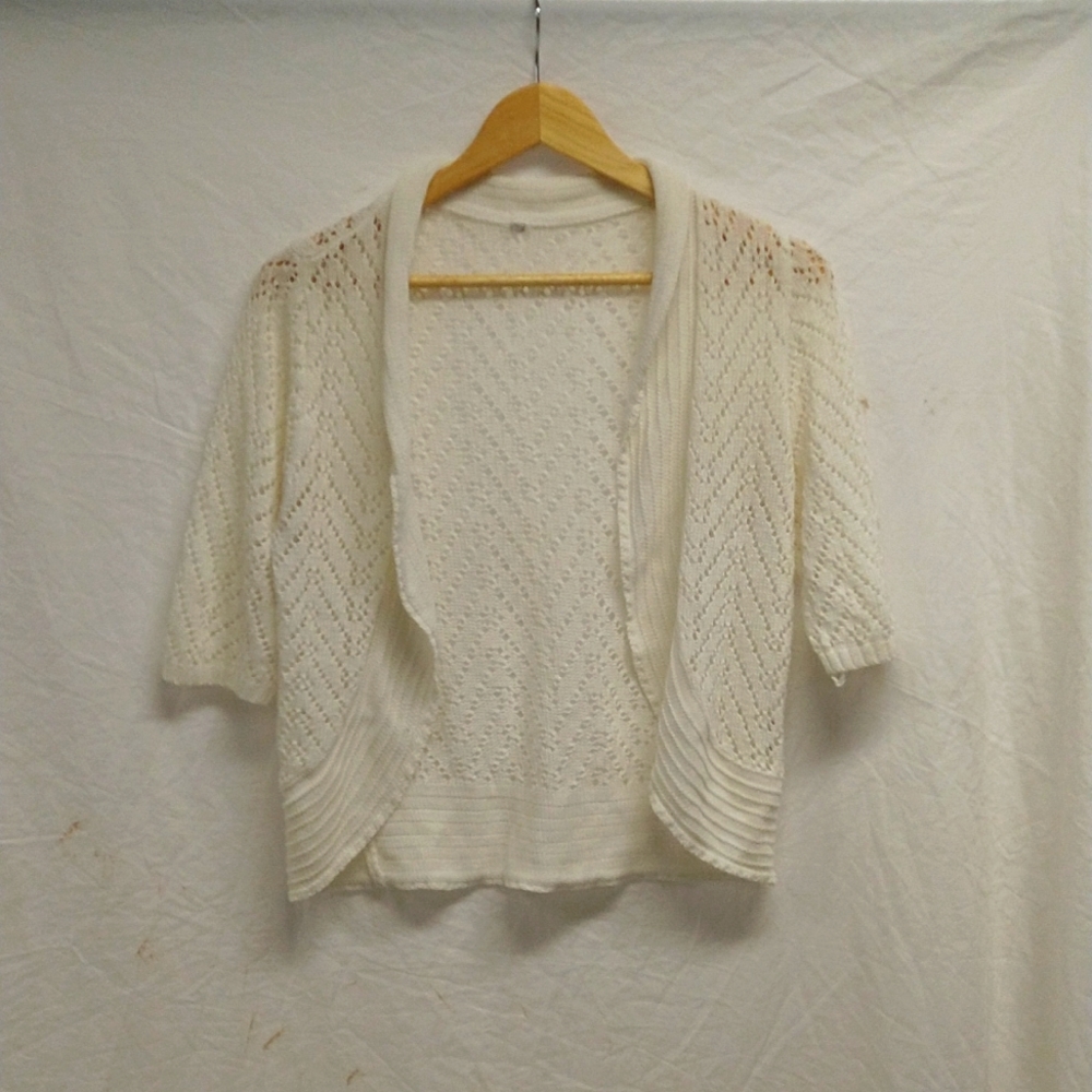 Cute knit cardigan off white color